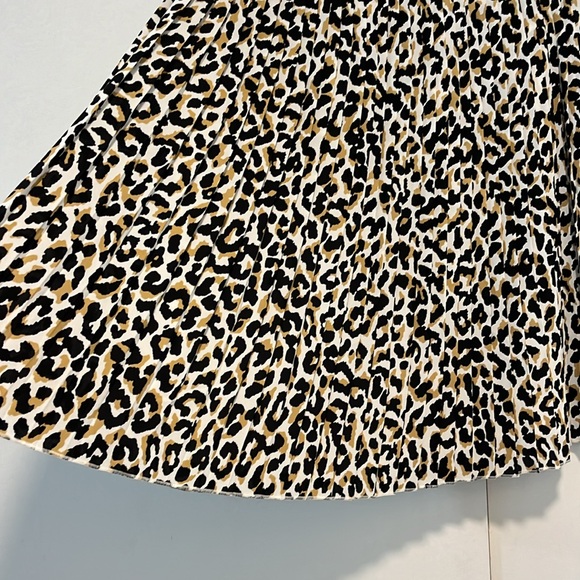 J crew pleated skirt - Picture 3 of 5